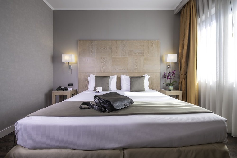 Best Western Hotel Rome Airport Room Type - Comfort Room, 1 Queen Bed