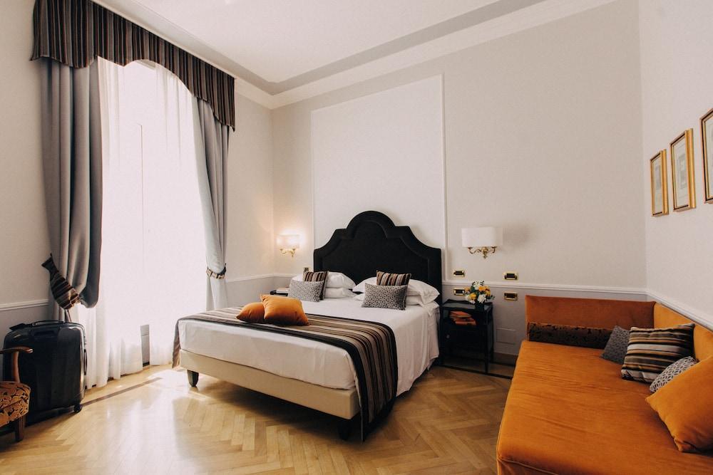 Bettoja Hotel Massimo D'Azeglio Room Type - Deluxe Double Room