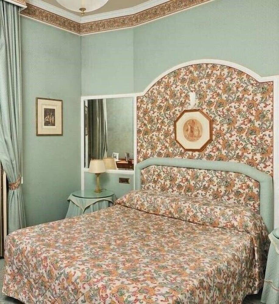 Mecenate Palace Room Type - Superior Double Room