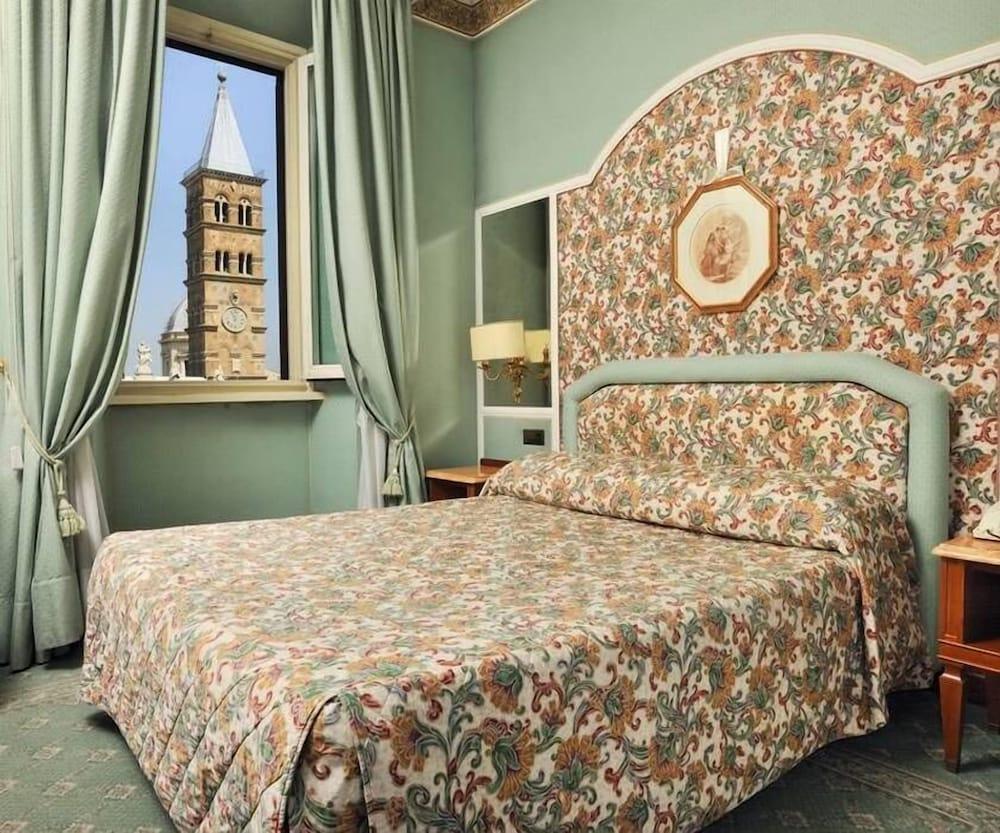 Mecenate Palace Room Type - Deluxe Double Room