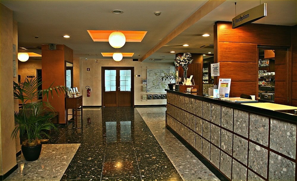 Hotel Meeting