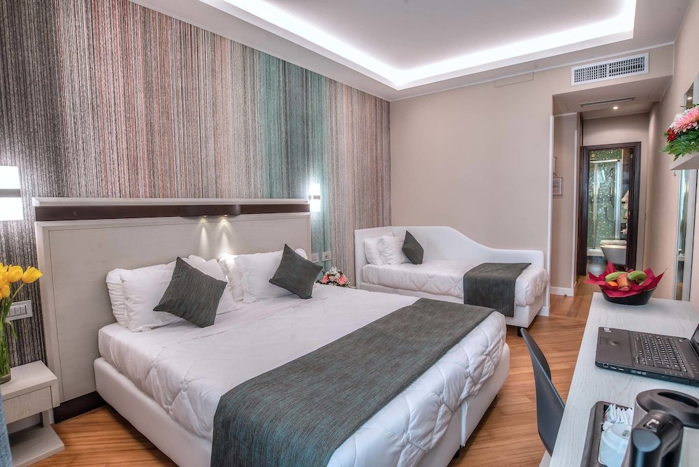 Hotel Memphis Room Type - Triple Room