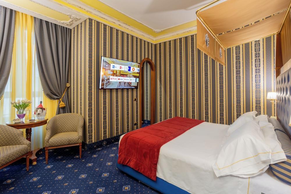 Hotel Manfredi Suite in Rome Room Type - Family Room, 2 Bedrooms