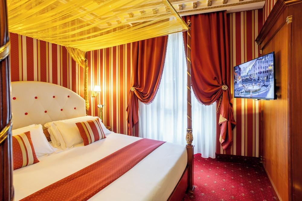 Hotel Manfredi Suite in Rome Room Type - Family Quadruple Room