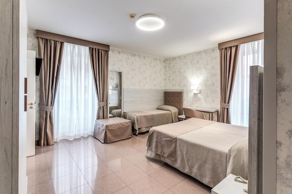 Hotel Milo Room Type - Superior Triple Room