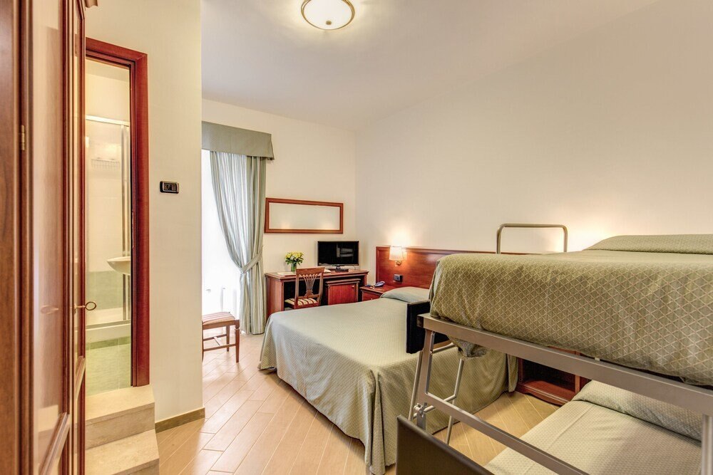 Hotel Flavio Rome Room Type - Quadruple Room