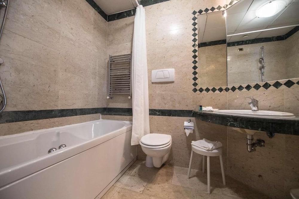 Quality Hotel Nova Domus - Tap to explore photos