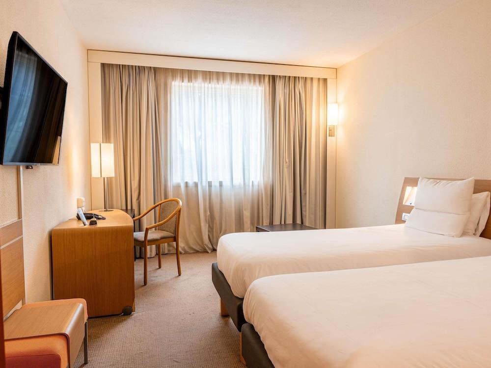 Novotel Roma Est Room Type - Superior Room, 2 Twin Beds