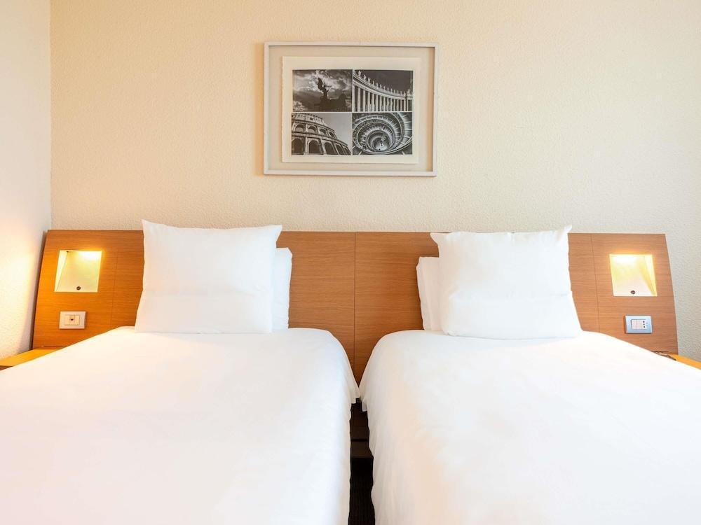 Novotel Roma Est Room Type - Superior Room, 2 Twin Beds