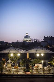 Hotel Ponte Sisto - Tap to explore photos