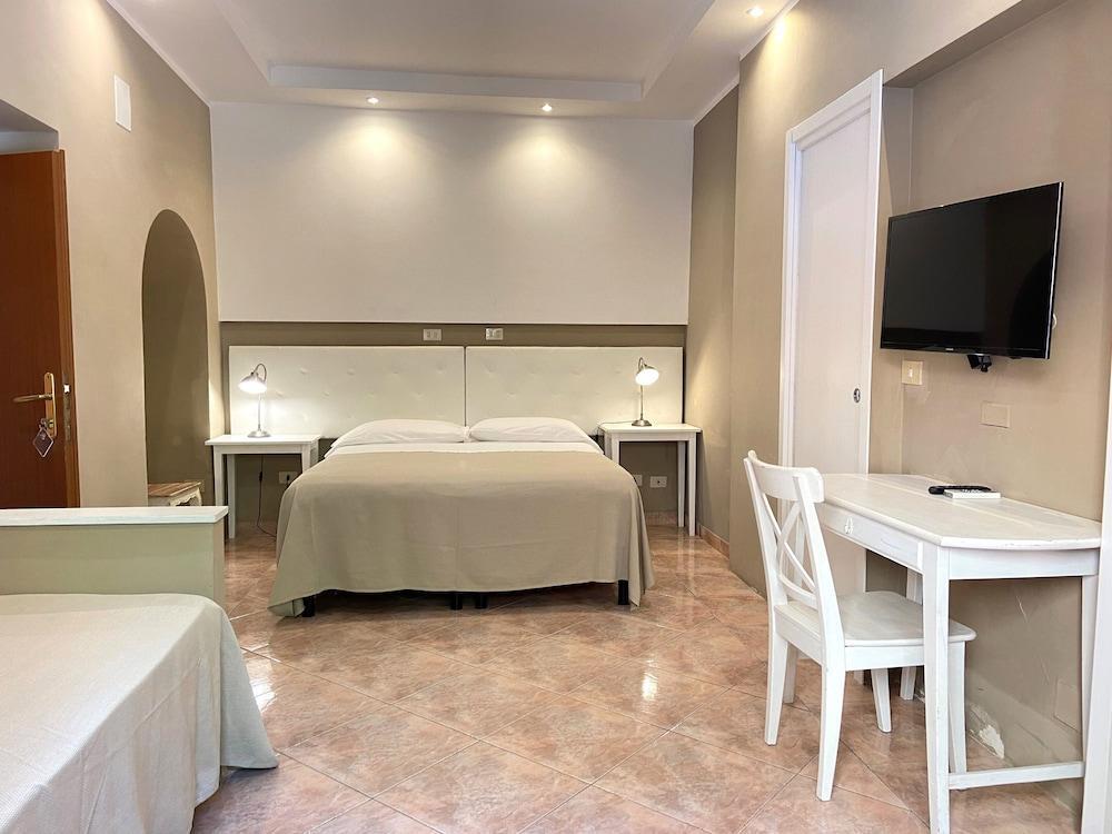 Antica Locanda Palmieri Room Type - Standard Triple Room, 1 Bedroom