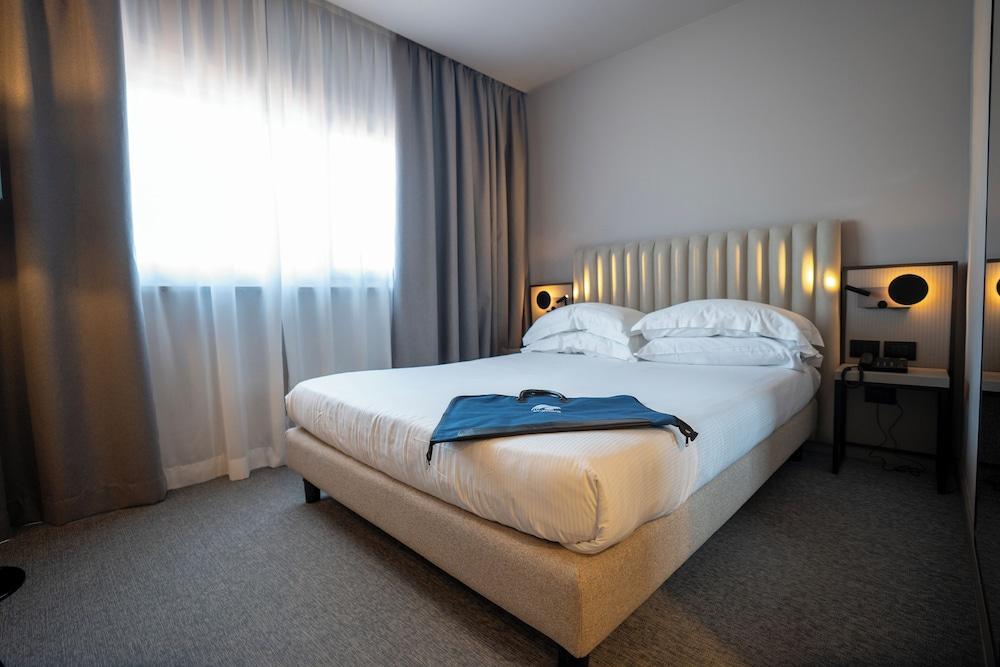 BV Oly Hotel Room Type - Superior Room