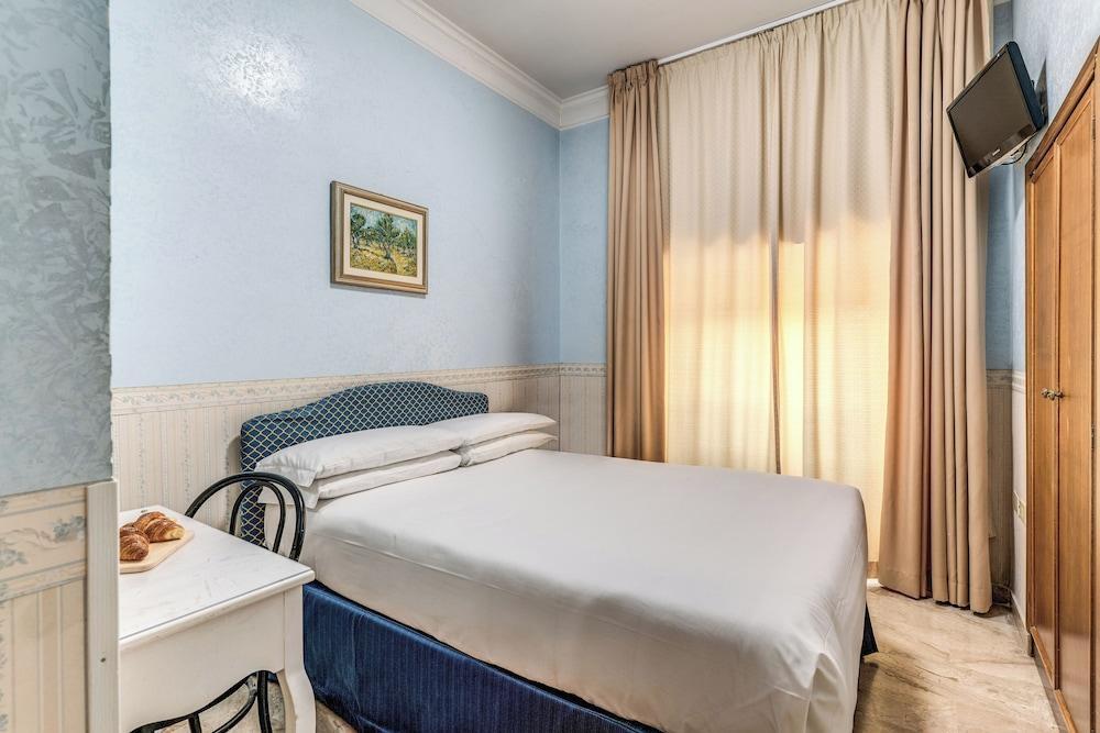 Hotel Orazia - Tap to explore photos
