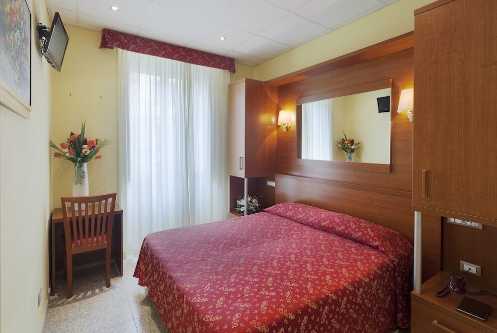 Oriente Room Type - Double or Twin Room