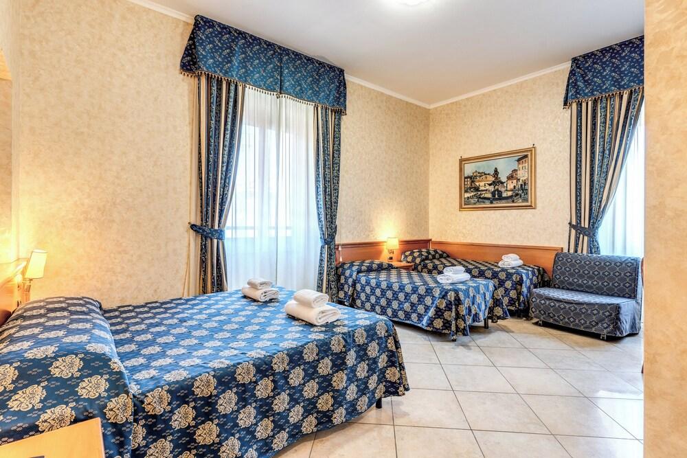 Hotel Orlanda Room Type - Quadruple Room Hotel Orlanda Room Type - Quadruple Room