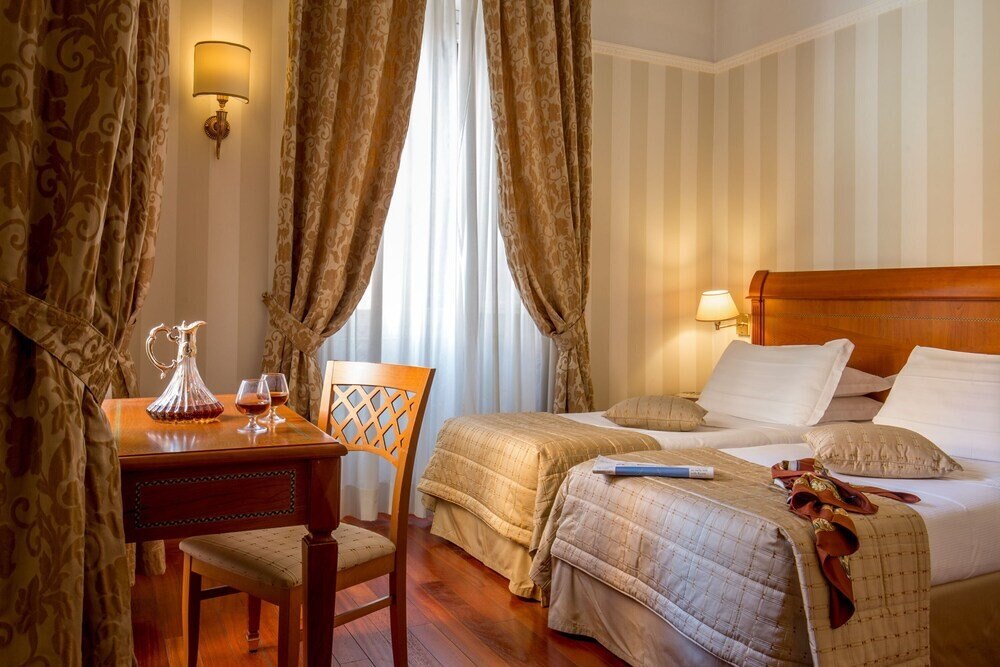 Albergo Ottocento Room Type - Twin Room, 2 Twin Beds