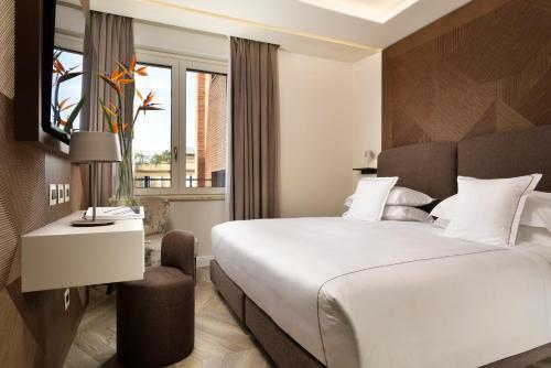 FH55 Grand Hotel Palatino Room Type - Family Classic City View