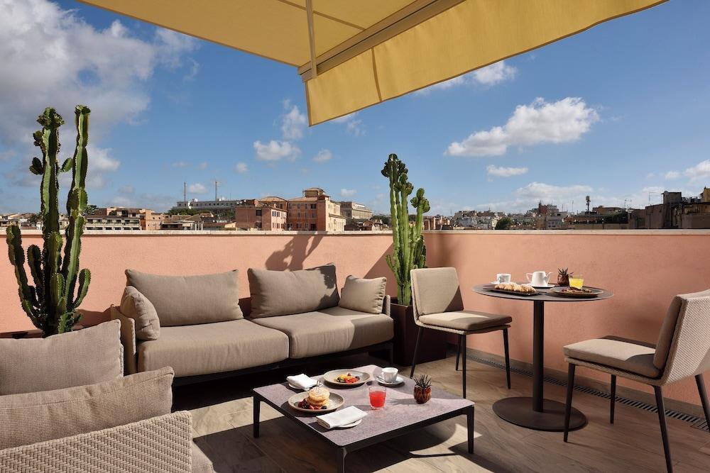 FH55 Grand Hotel Palatino Room Type - Presidential Suite, Sauna, City View