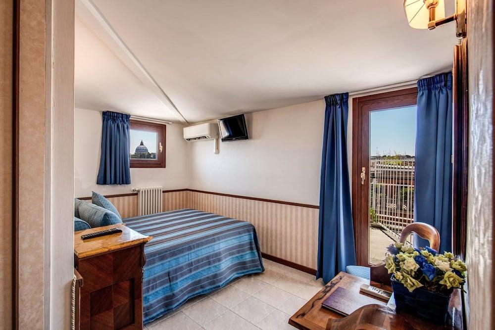 Hotel Pacific Roma Room Type - Junior Suite, Terrace Hotel Pacific Roma Room Type - Junior Suite, Terrace