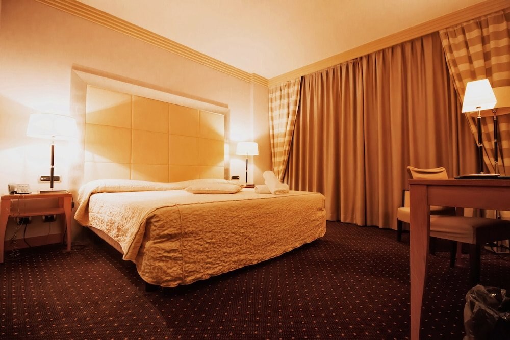 Papillo Hotels & Resorts Roma Room Type - Classic Triple Room Papillo Hotels & Resorts Roma Room Type - Classic Triple Room