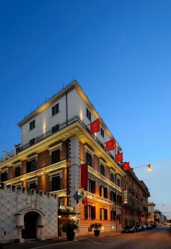Clarion Collection Hotel Principessa Isabella - Tap to explore photos