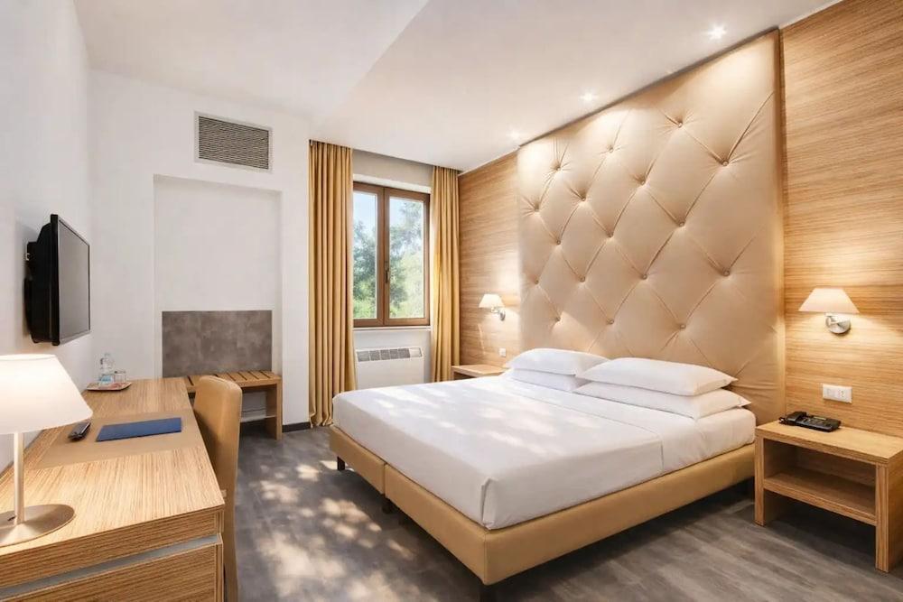 Phi Hotel Garden Area Roma Eur Room Type - Superior Double or Twin Room, 1 Double Bed