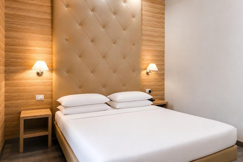 Phi Hotel Garden Area Roma Eur Room Type - Classic room