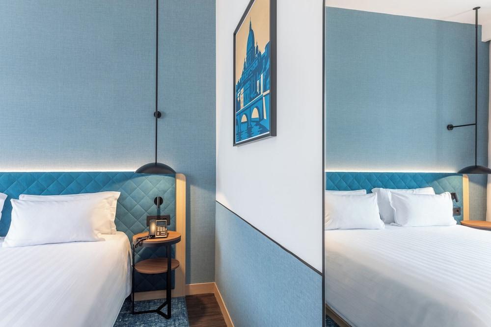 Hilton Garden Inn Rome Colosseum Room Type - King Room, 1 King Bed