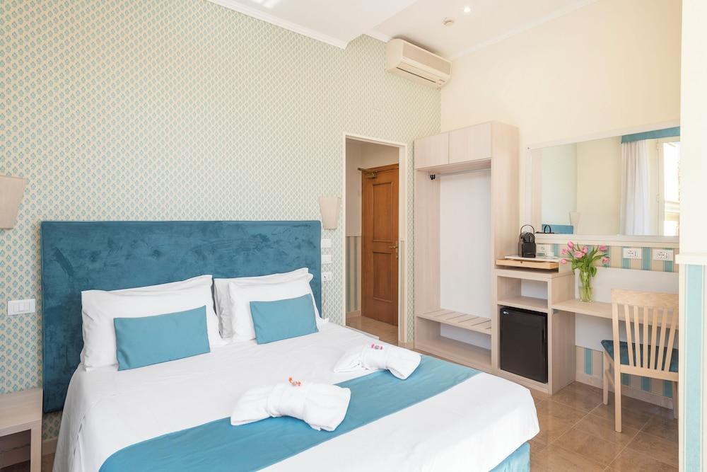 Parker Room Type - Deluxe Triple Room Parker Room Type - Deluxe Triple Room