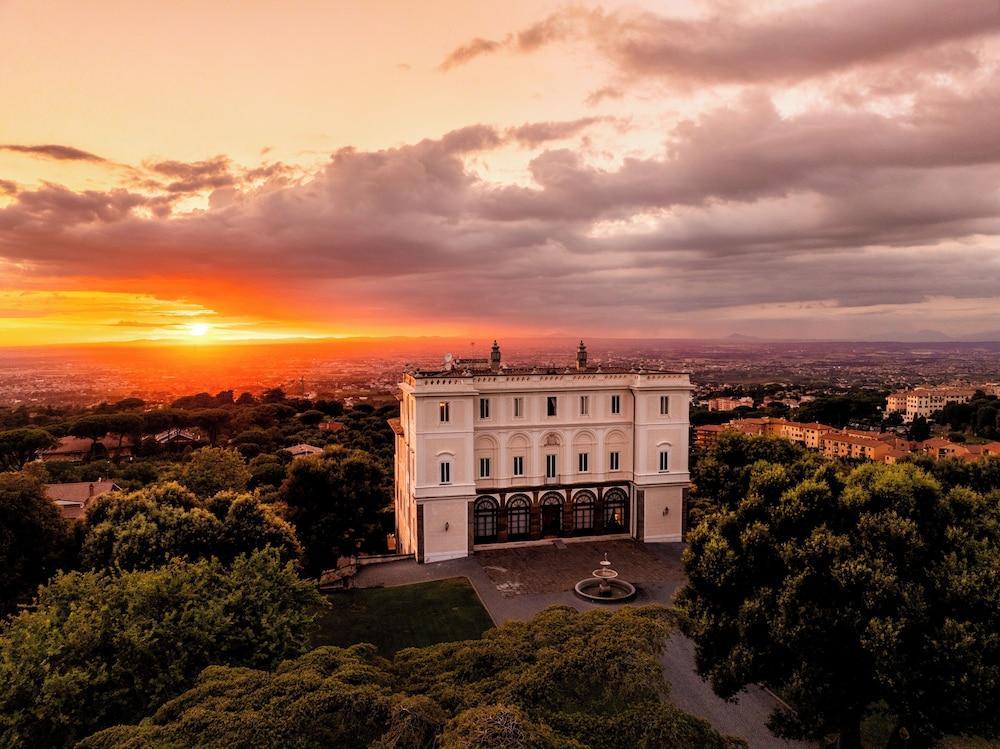 Parkhotel Villa Grazioli - Tap to explore photos