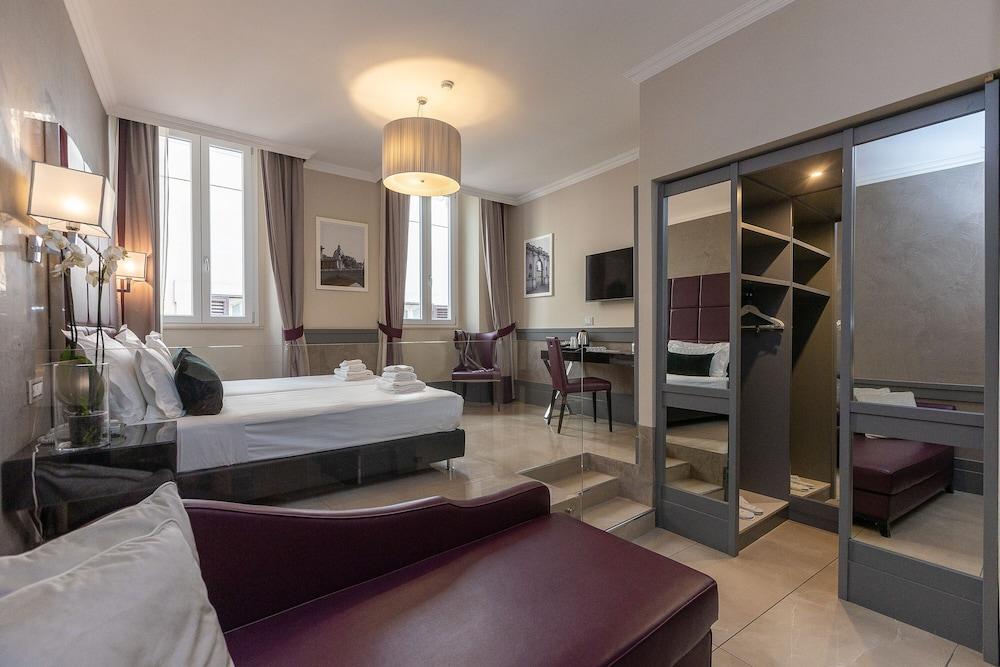 Hotel Castellino Roma Room Type - Superior Triple Room