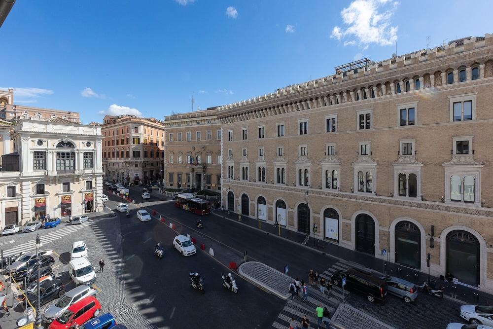 Hotel Castellino Roma - Tap to explore photos