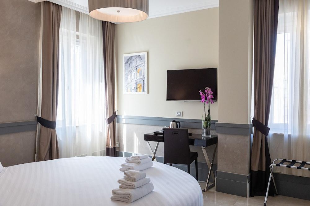 Hotel Castellino Roma Room Type - Deluxe Room, 2 Bedrooms