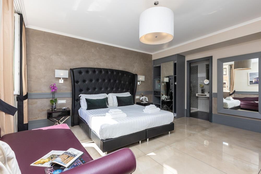 Hotel Castellino Roma Room Type - Deluxe Triple Room Hotel Castellino Roma Room Type - Deluxe Triple Room