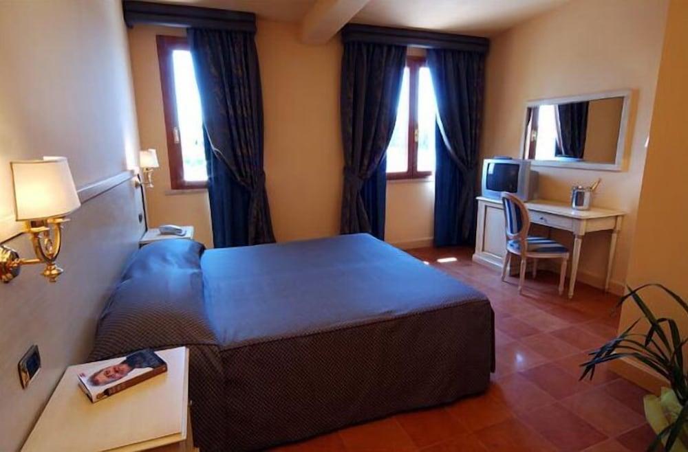 Hotel Il Quadrifoglio Room Type - Triple Room