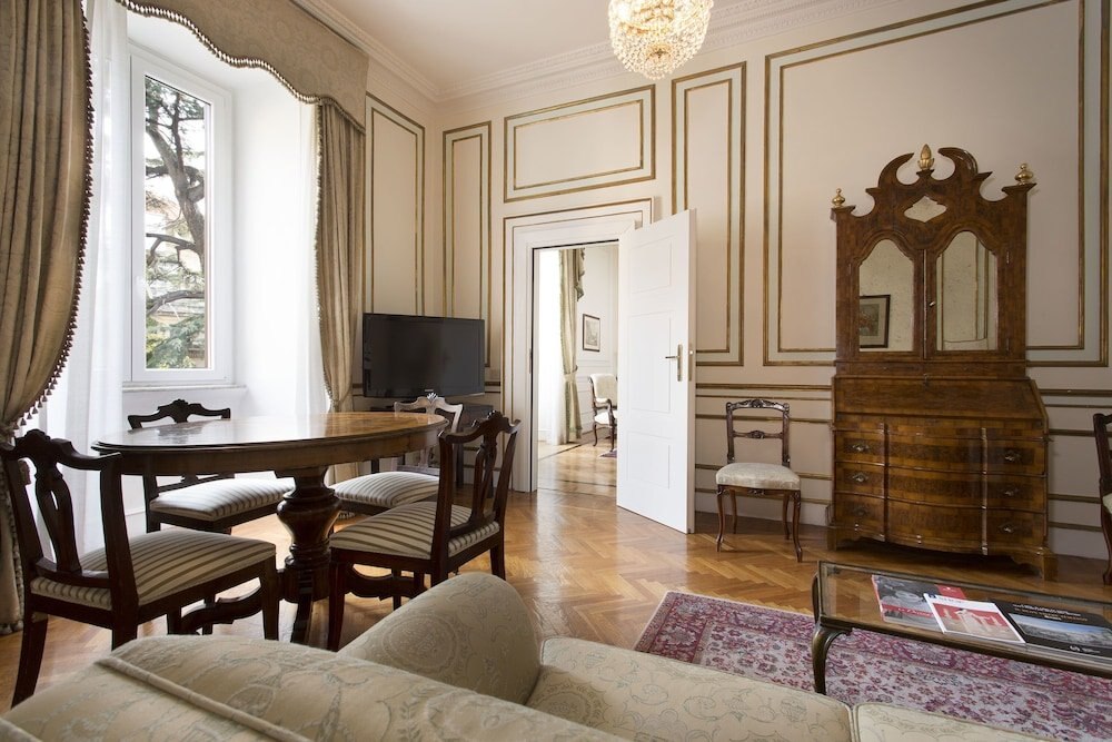 Hotel Quirinale Room Type - Suite, 1 Queen Bed
