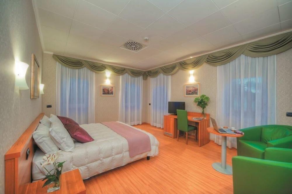 Ele Green Park Hotel Pamphili Room Type - Luxury Double Room