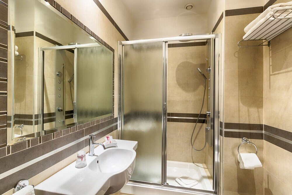 Raganelli Hotel Room Type - Standard Triple Room