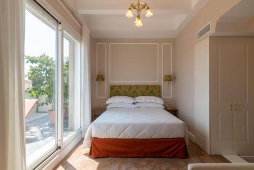 Best Western Hotel Rivoli Room Type - Junior Queen Suite with Sofa Bed and Kitchenette - Terrace/Upper Floor Best Western Hotel Rivoli Room Type - Junior Queen Suite with Sofa Bed and Kitchenette - Terrace/Upper Floor