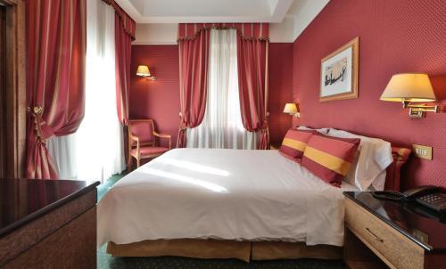 Best Western Hotel Rivoli Room Type - Classic Twin Room