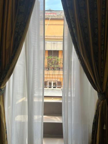 Hotel Garda - Tap to explore photos