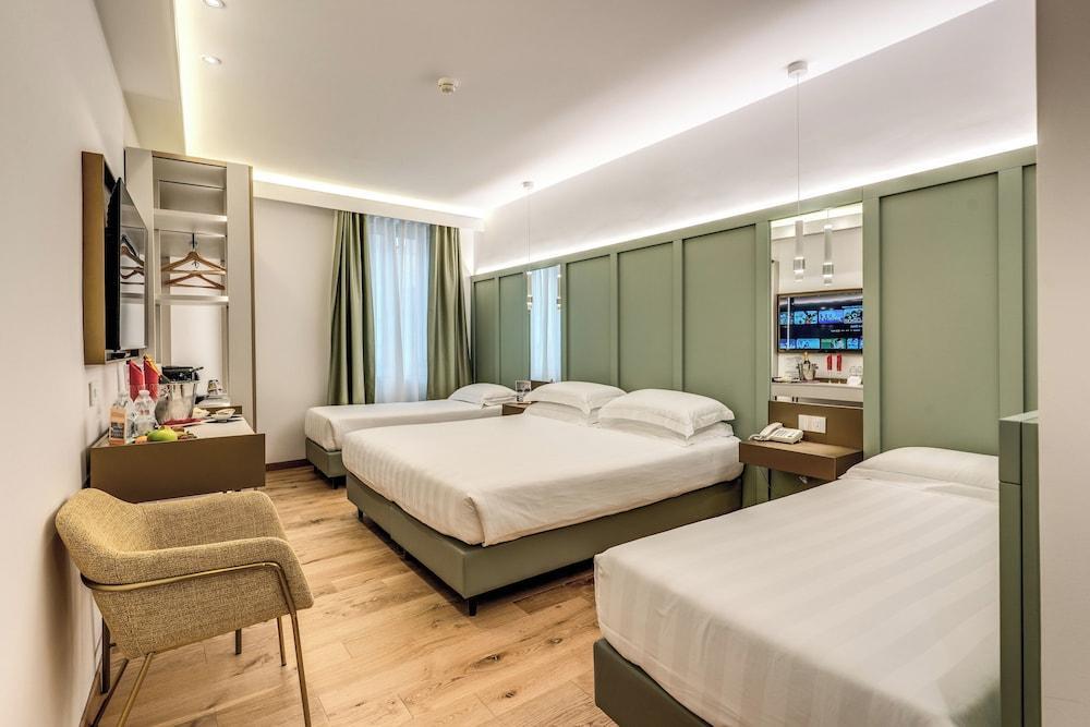 Relais Trevi 95 Boutique Hotel - Tap to explore photos