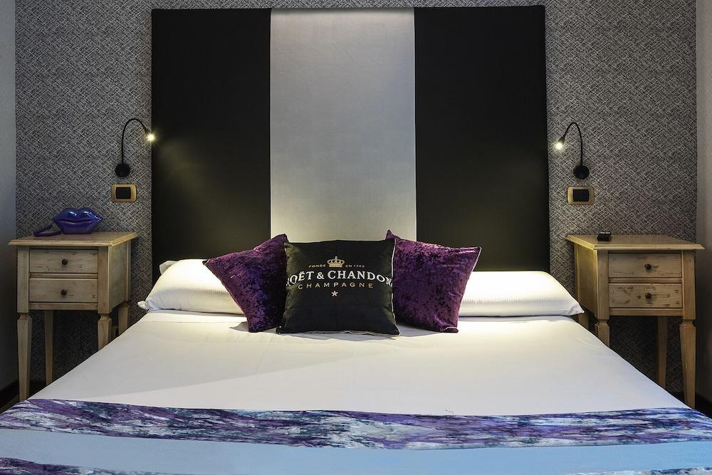 Hotel Relais dei Papi Room Type - Deluxe Double Room, Jetted Tub