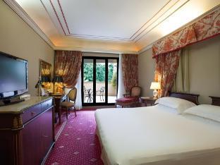 River Château Hotel