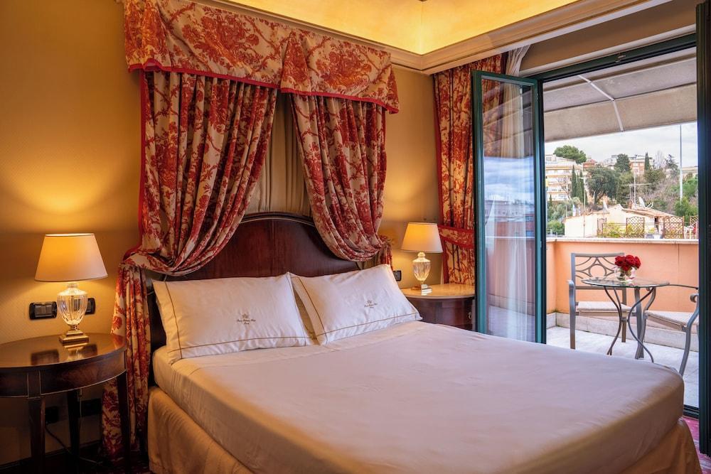 River Château Hotel Room Type - Junior Suite