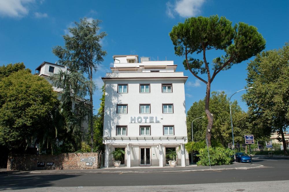Hotel La Pergola - Tap to explore photos