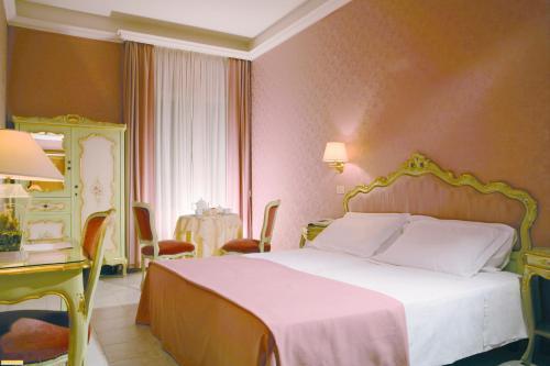 Hotel Romulus Room Type - Double Room