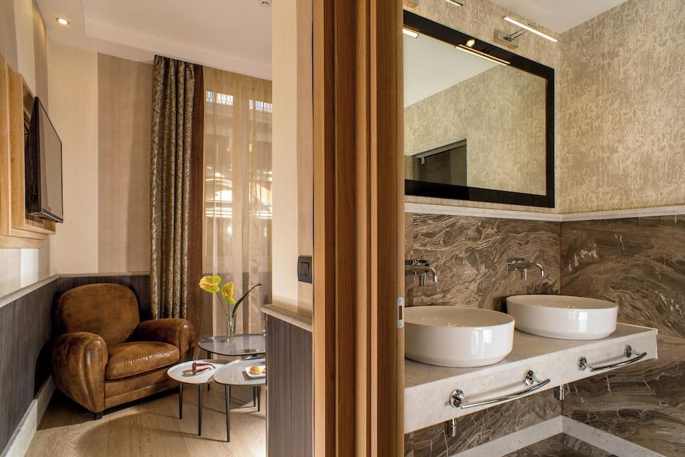 Hotel Royal Court Room Type - Junior Suite Dependance via Marghera 29