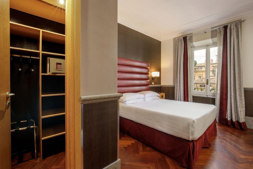 Hotel Royal Court Room Type - Deluxe Double or Twin Room