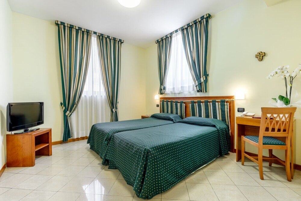 Residenza Paolo VI Room Type - Standard Double Room